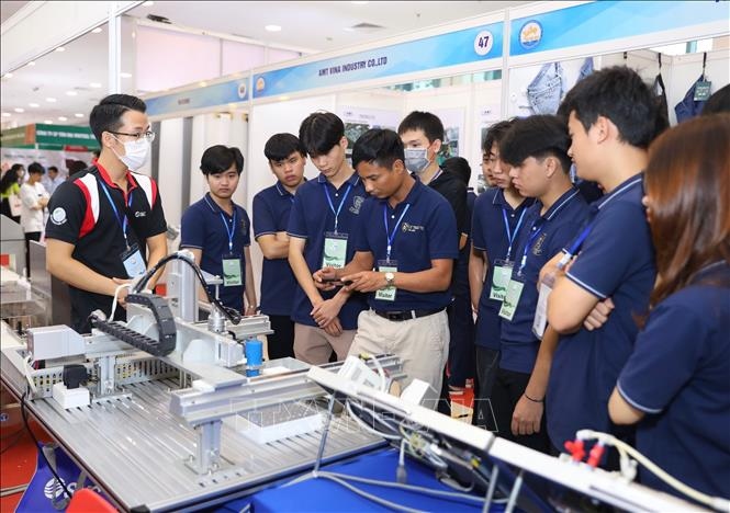 Hanoi hosts international trade fair for key industrial products